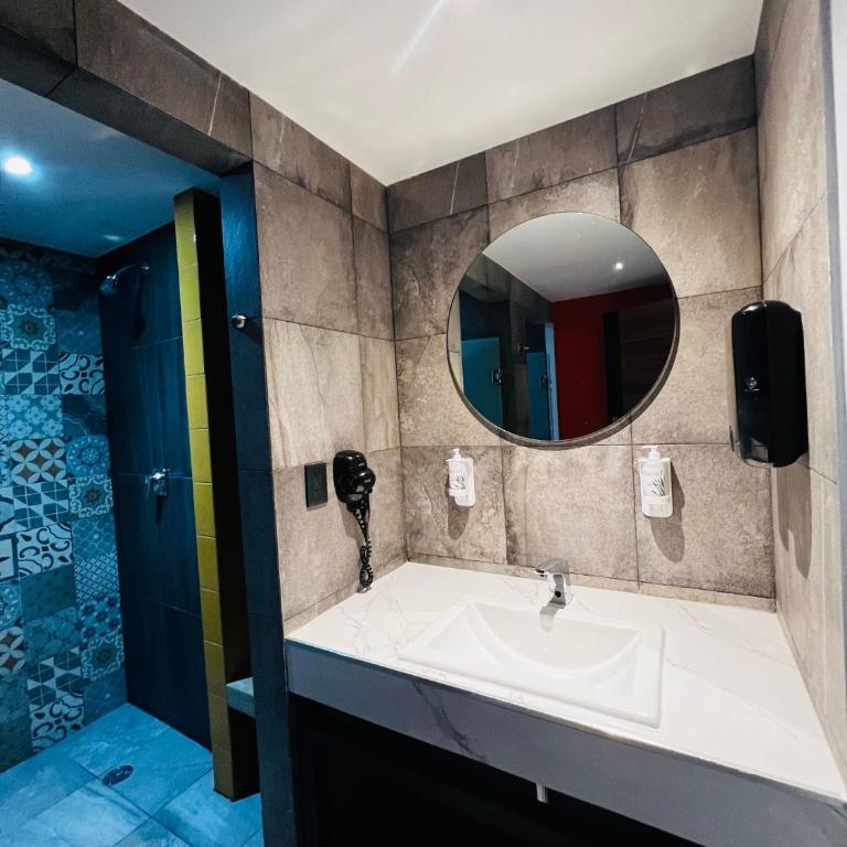 Barrio Downtown Mexico City Hostel - Superior Double Room - 5