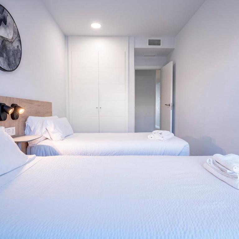 Aqua Apartments Bellamar, Marbella - Three-Bedroom Apartment - 22