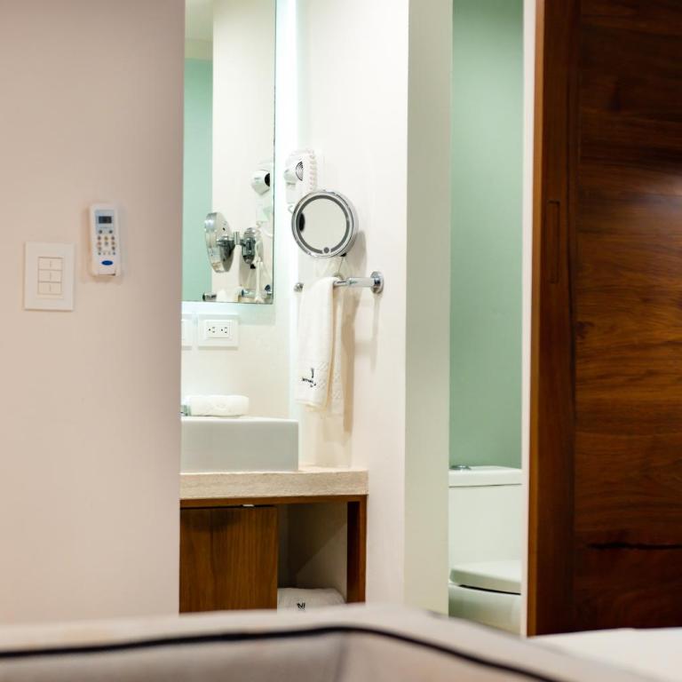 Pop Diez Hotel Boutique Playa del Carmen - Suite Superior - 9