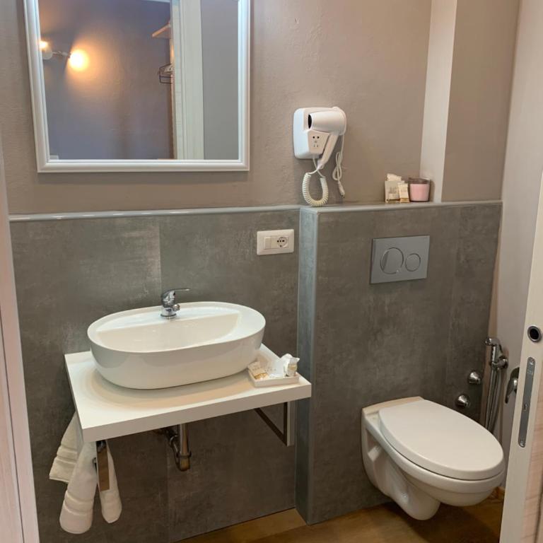 Piccola Dimora B&B - Camera Matrimoniale con Bagno Privato - 4