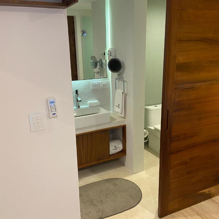 Pop Diez Hotel Boutique Playa del Carmen - Suite con cama extragrande - 2