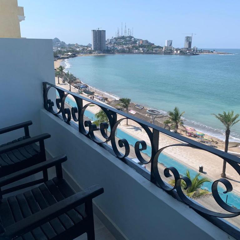 Hacienda Mazatlán sea view - Double Room with 2 Double Beds - 4