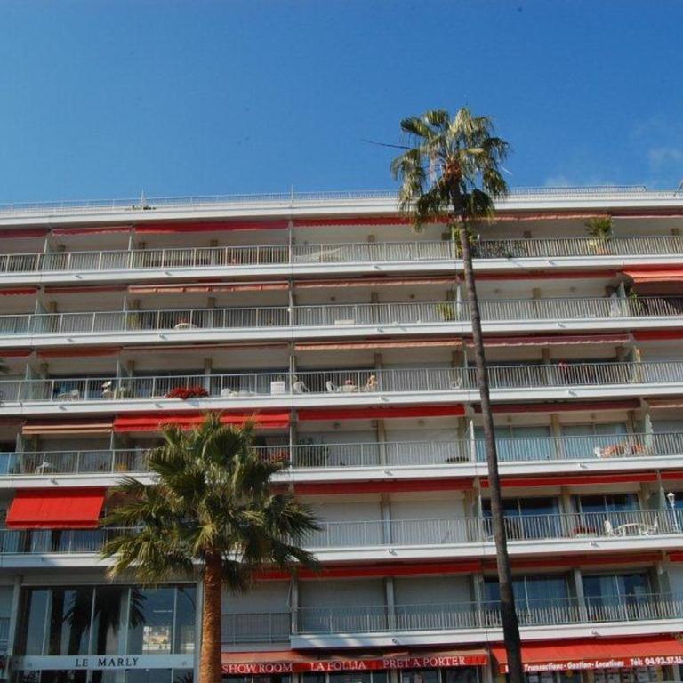 Grand 2 pièces climatisé avec terrasse et garage privé près de la mer - FR-1-196-311 - Appartement - 16