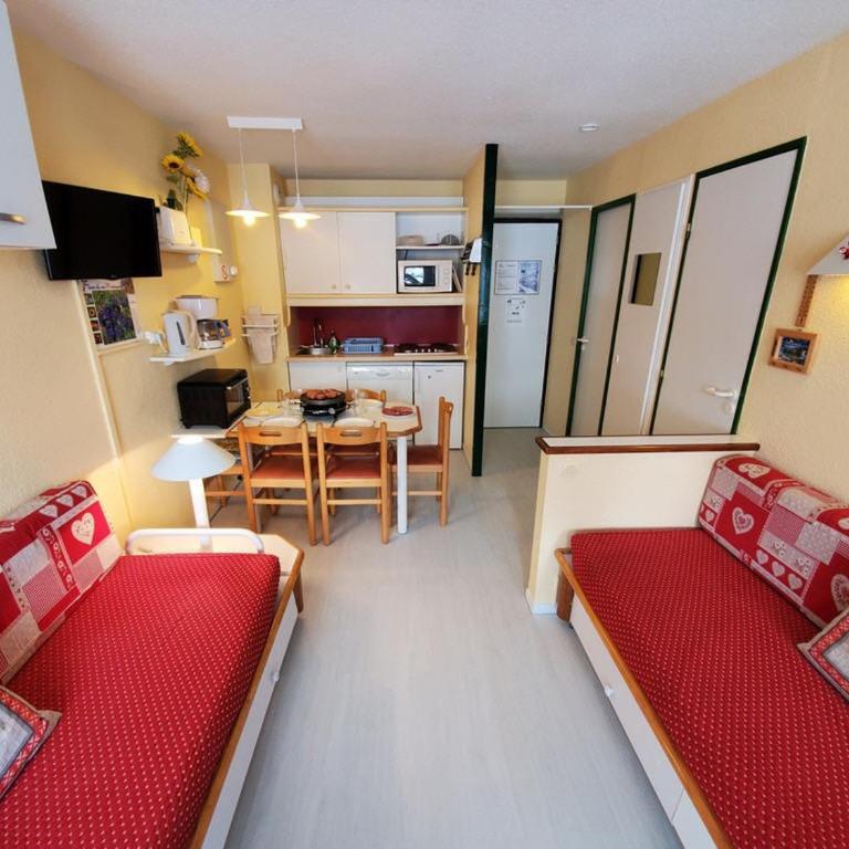 Studio cabine cosy avec balcon, bien équipé, accès rapide aux pistes et commerces – Montchavin Les Coches - FR-1-329-10 - Estudio - 1