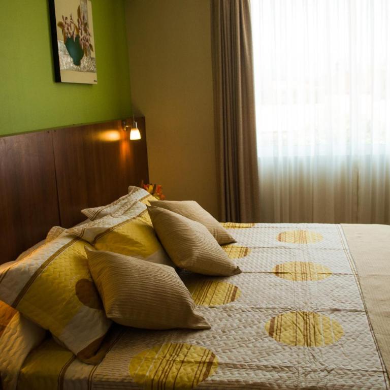 Hotel Mitru - Tarija - Habitación Superior con cama extragrande - 1