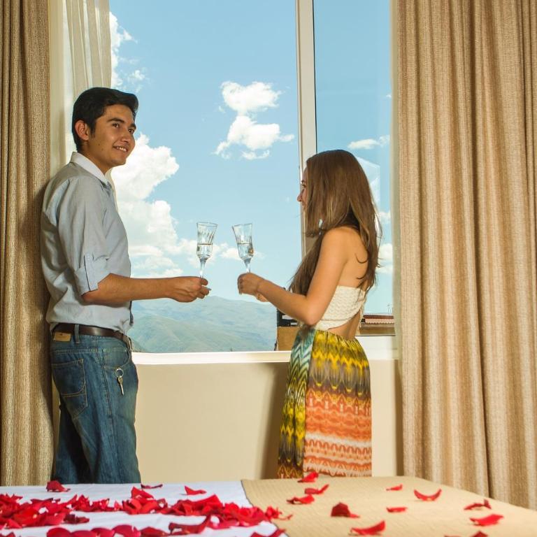 Hotel Mitru - Tarija - Habitación Superior con cama extragrande - 2