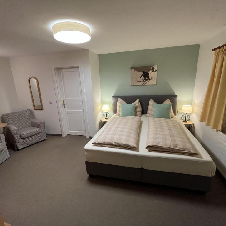 Koller, Pension Haus - Superior Doppelzimmer mit Dusche - 4