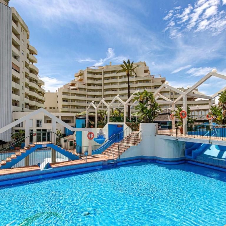 797 Holiday Rentals - Benalbeach- Moderno piso para 4 con vistas al mar - Two-Bedroom Apartment - 41