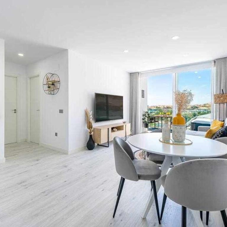Lujoso apartamento de 2 habitaciones con vistas - Apartamento de 2 dormitorios - 11