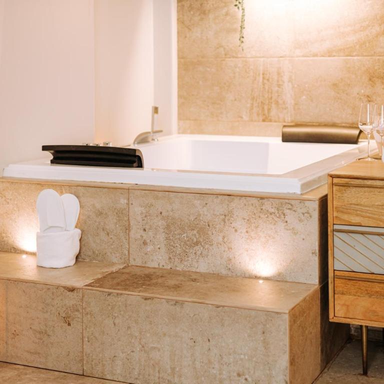 Dimora Pirrelli Boutique Hotel & Spa - Suite King con Vasca Idromassaggio - 29