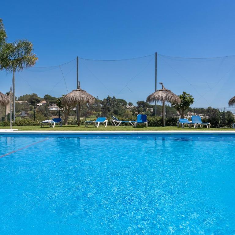 Azahara 1 8B Beautiful apartment frontline golf in popular Aloha - Apartamento de 2 dormitorios - 7