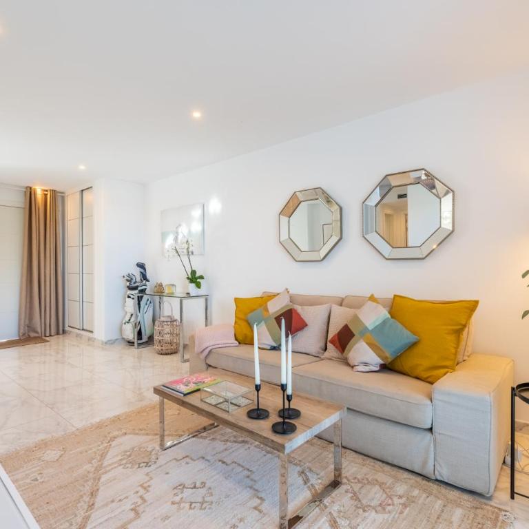 Azahara 1 8B Beautiful apartment frontline golf in popular Aloha - Apartamento de 2 dormitorios - 19