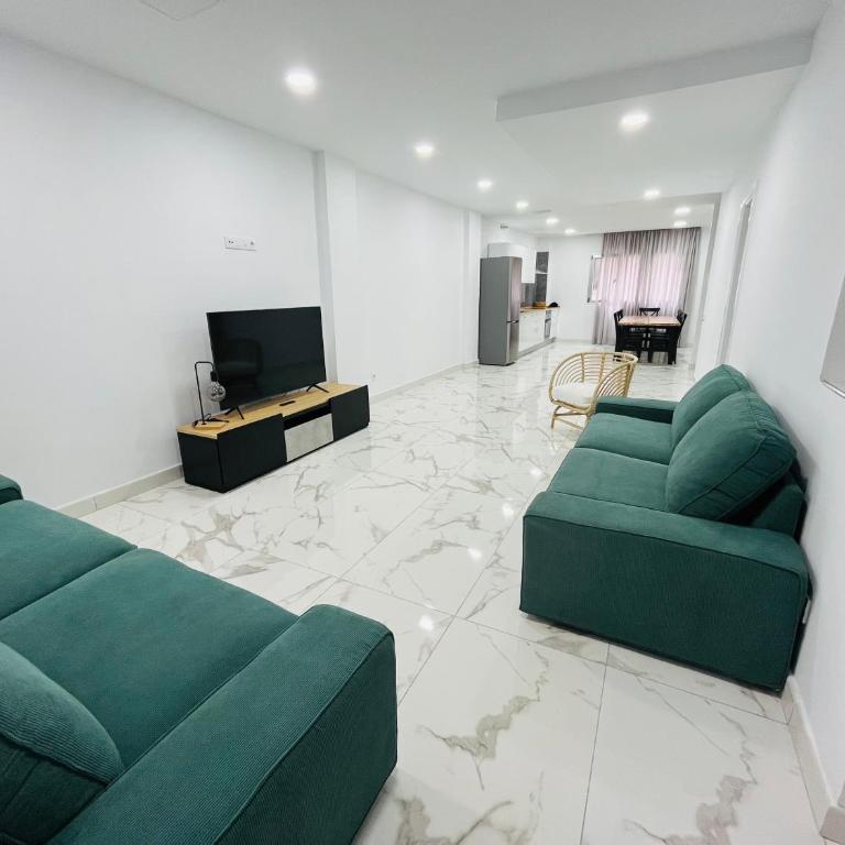 HOLA SUITE - Apartamento de 3 dormitorios - 14