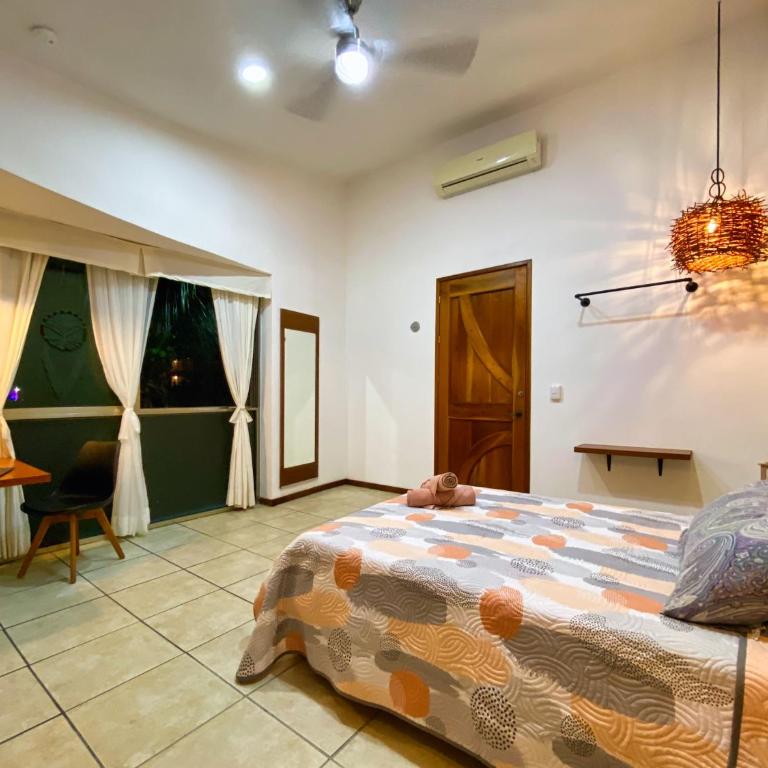 Humant Coliving - Cancún - Queen Room with Shared Bathroom - 7