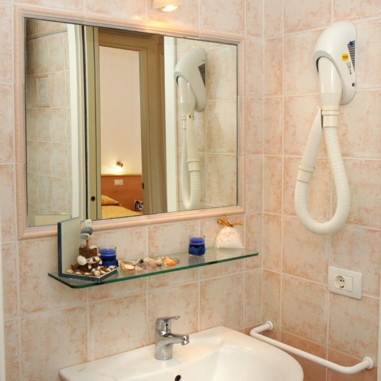 Residence Corallo - Appartamento con 1 Camera da Letto e Vista Mare Laterale (4 Adulti) - 1