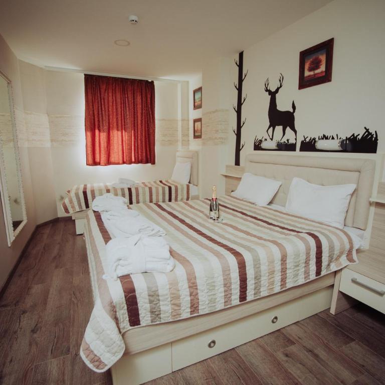 Milmari - Breakfast and pool - Apartment - Ground Floor - 4