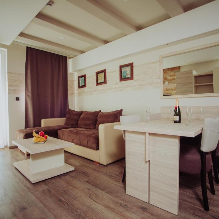 Milmari - Breakfast and pool - Apartment - Ground Floor - 10