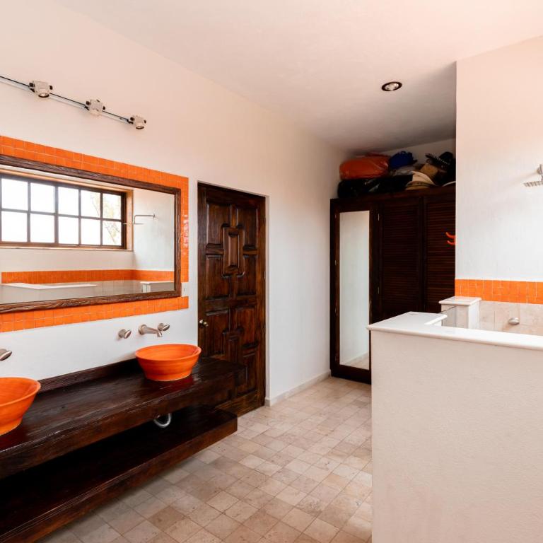 Hacienda Maria Eugenio - Family Double Room - 3