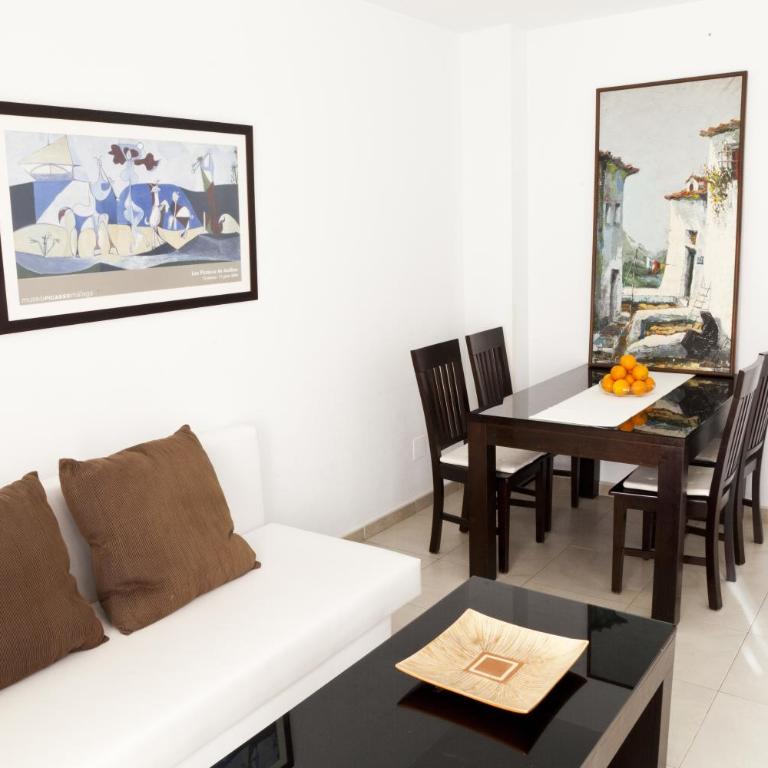 Apartamentos Carolina - Apartamento de 2 dormitorios con vistas a la calle (5 adultos) - 15