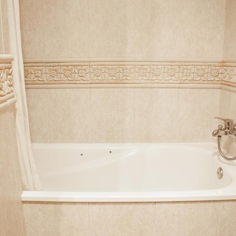 Apartamentos Carolina - Apartamento de 2 dormitorios con vistas a la calle (5 adultos) - 29