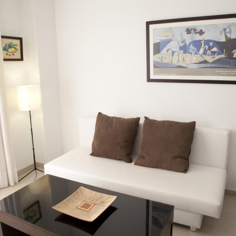 Apartamentos Carolina - Apartamento de 2 dormitorios con vistas a la calle (5 adultos) - 22