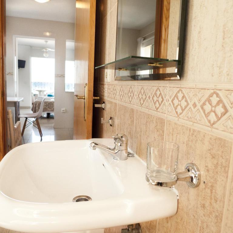 Apartamentos Carolina - Estudio con vistas al mar (2 adultos) - 17