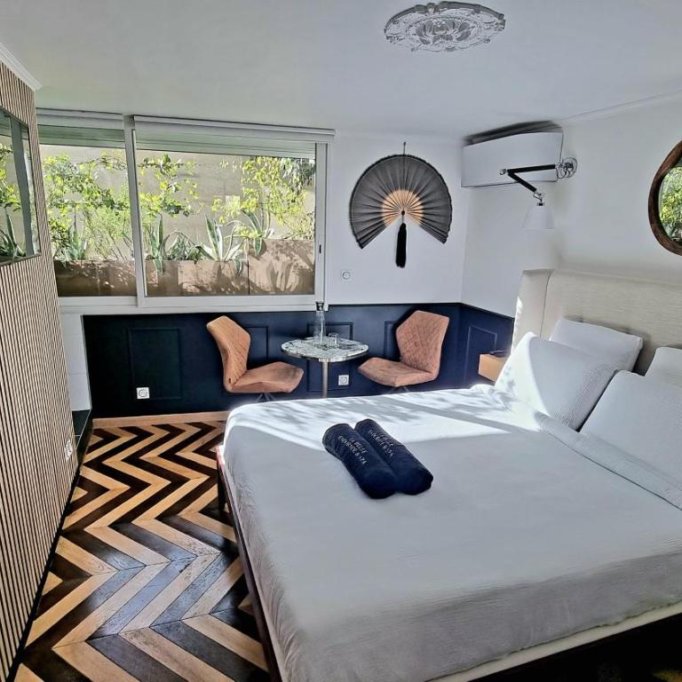 La Belle Endormie B&B French Guest house - Chambre Double Supérieure avec 1 Lit Queen-Size - 3