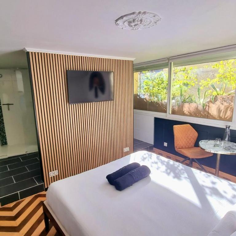 La Belle Endormie B&B French Guest house - Chambre Double Supérieure avec 1 Lit Queen-Size - 1