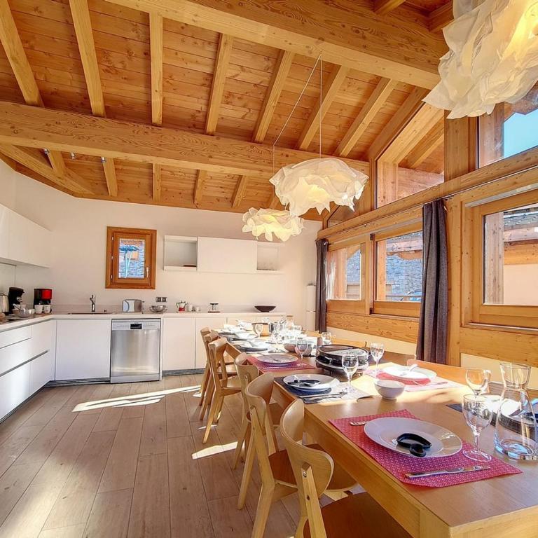 Chalet spacieux avec sauna, accès pistes, Wi-Fi et parking - FR-1-344-720 - Chalet - 6