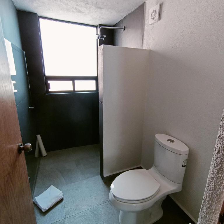 Sunrock Hotel & Suites - Suite - 9