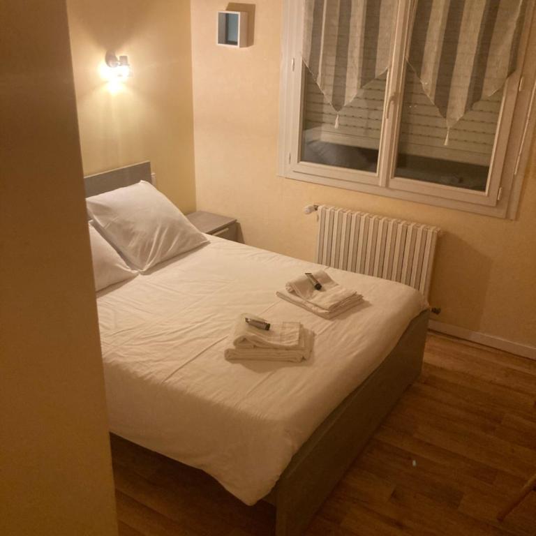 Hotel de la Forêt - Chambre Double avec Toilettes Communes - 1