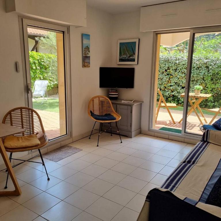 Arcachon, Ville de Printemps - Appartement T2 avec Jardin à 250m des Plages - FR-1-433-91 - Apartment - 4
