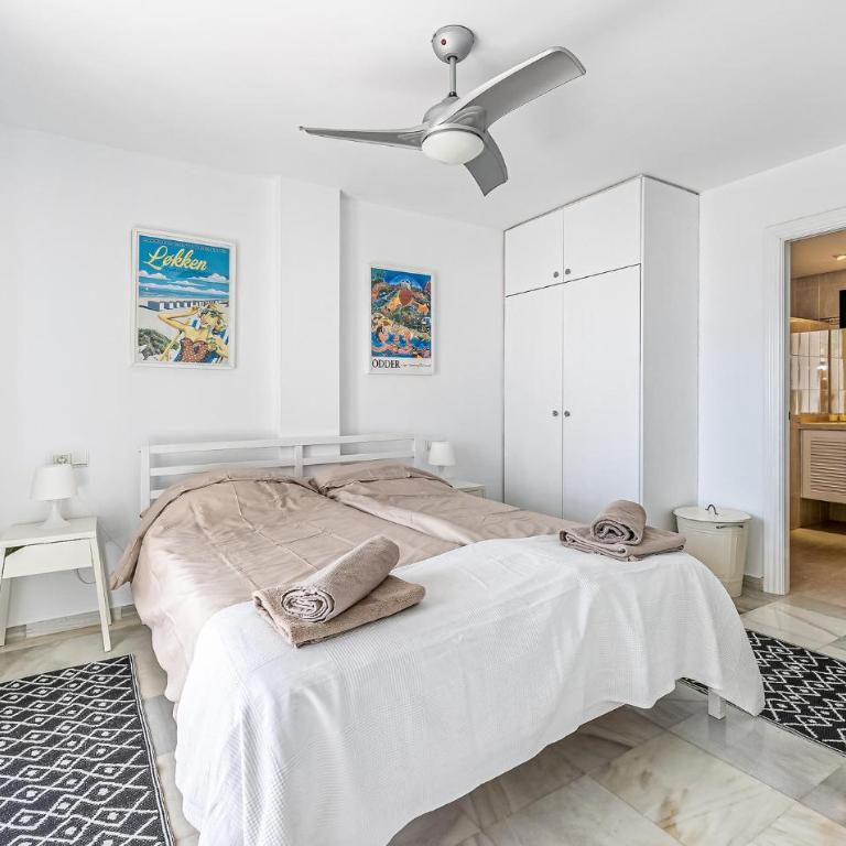 Beautiful Apartment In Benalmádena - Two-Bedroom Apartment - 16
