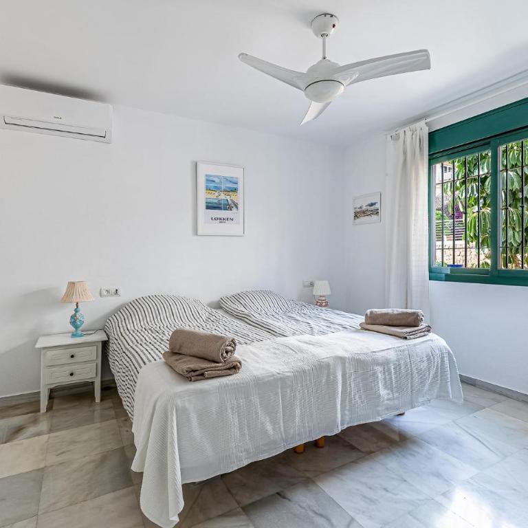 Beautiful Apartment In Benalmádena - Two-Bedroom Apartment - 17