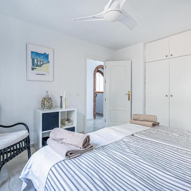 Beautiful Apartment In Benalmádena - Two-Bedroom Apartment - 18