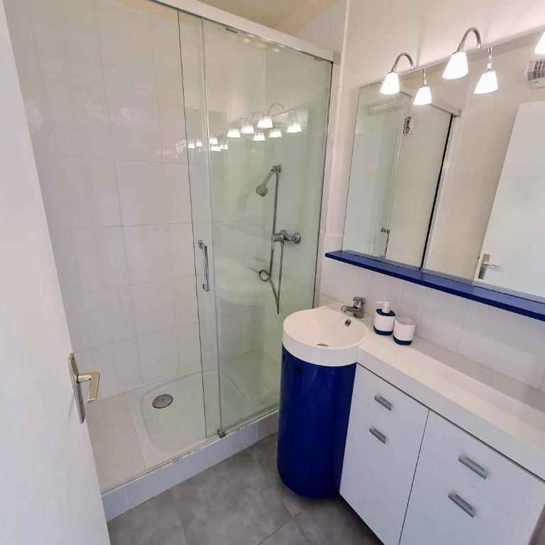 Cote et Mer Superbe appartement Front de Mer WIFI & PARKING - Apartment mit Meerblick - 17