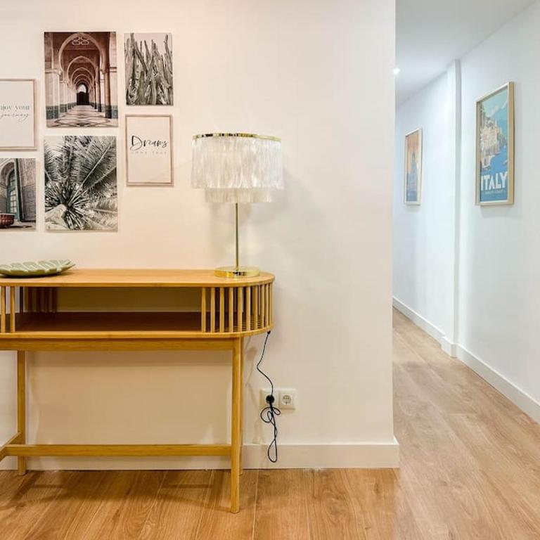 Creatividad y personalidad en centro de Alicante - Three-Bedroom Apartment - 15