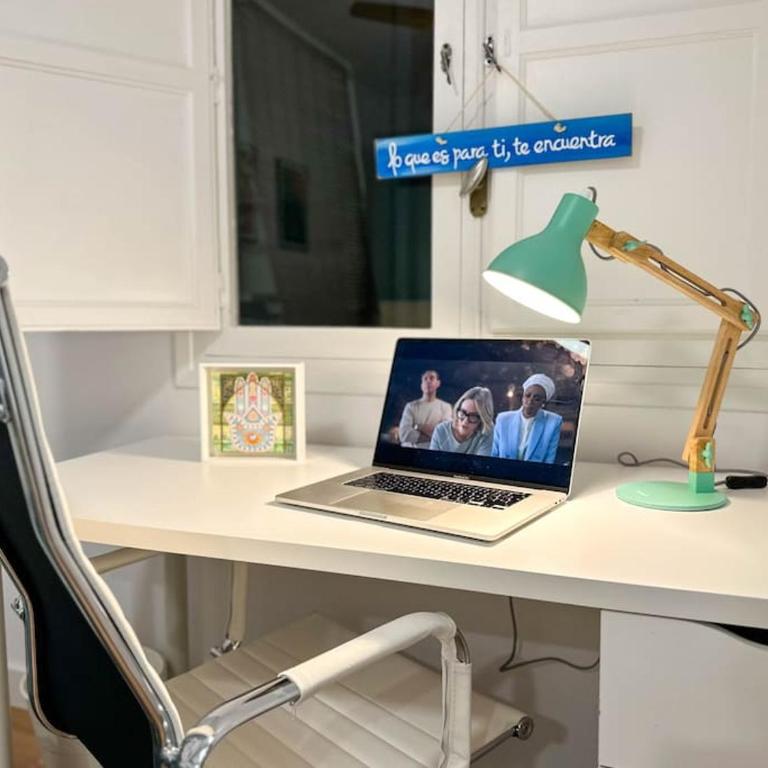 Creatividad y personalidad en centro de Alicante - Three-Bedroom Apartment - 20