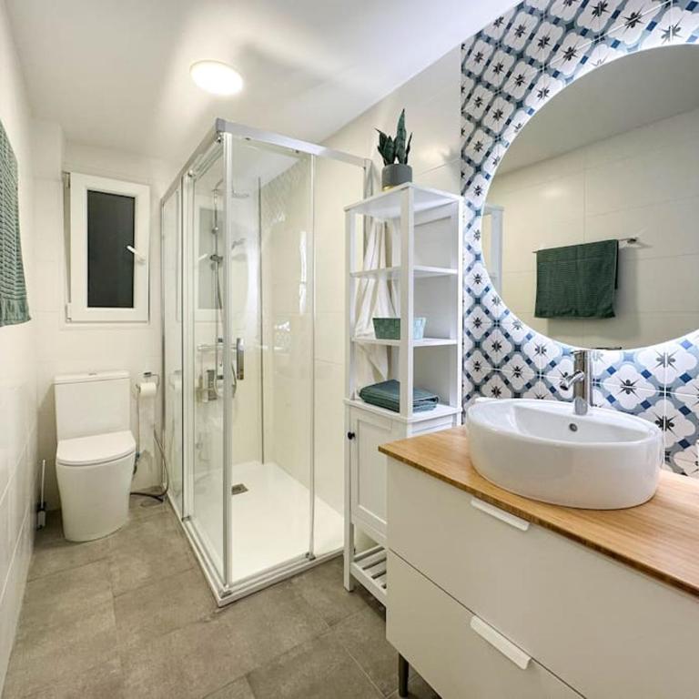 Creatividad y personalidad en centro de Alicante - Three-Bedroom Apartment - 26