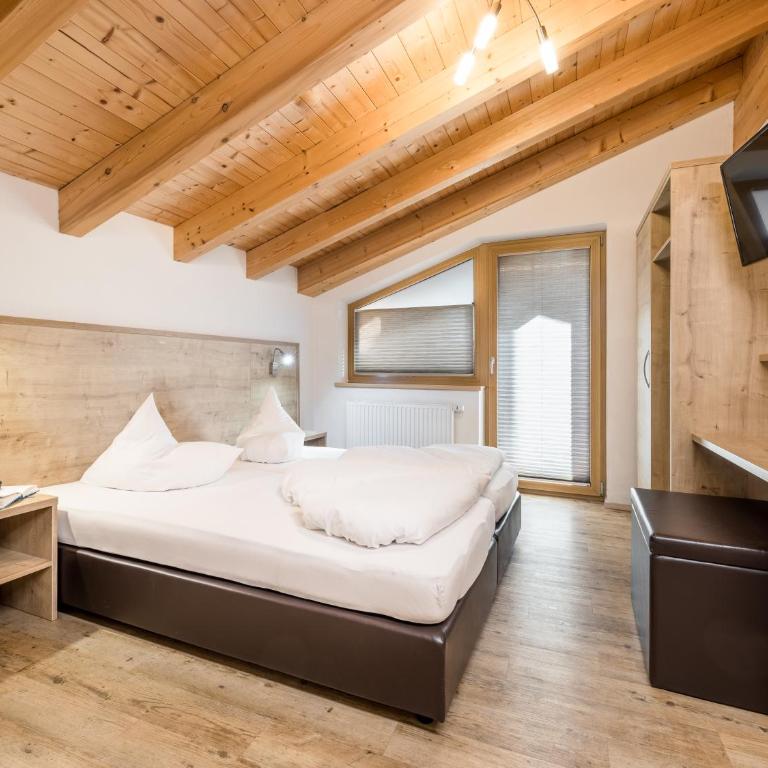 Apart Corona - Apartment mit 3 Schlafzimmern - 10