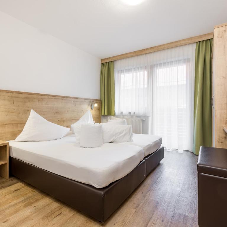 Apart Corona - Apartment mit 3 Schlafzimmern - 18