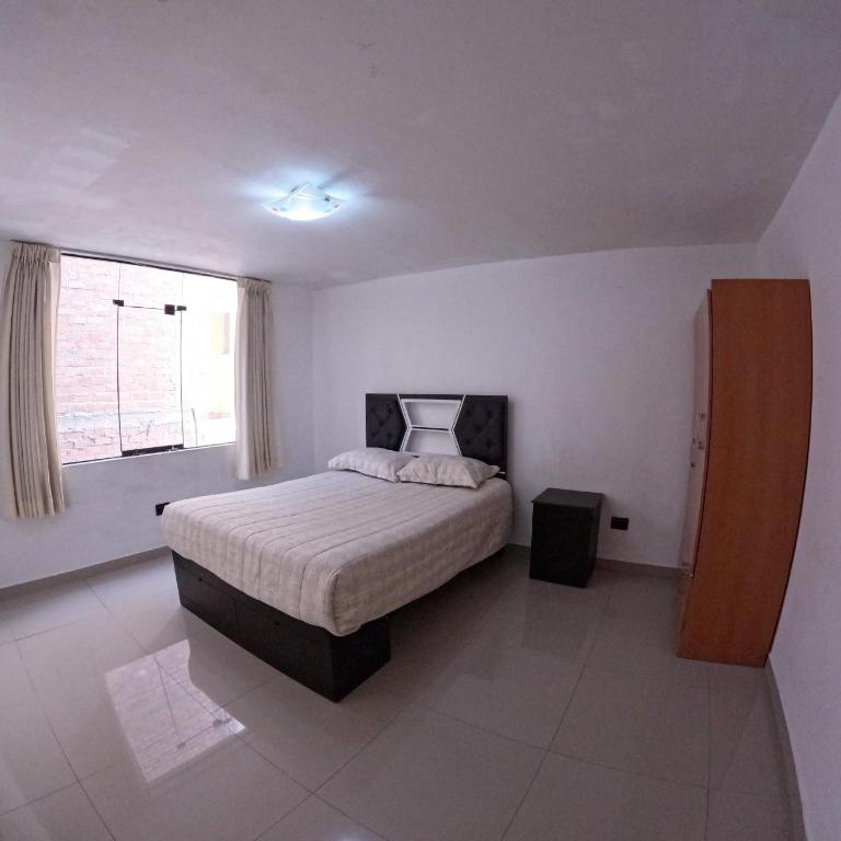Departamento amplio y bonito en Arequipa - Apartamento de 3 dormitorios con balcón - 11