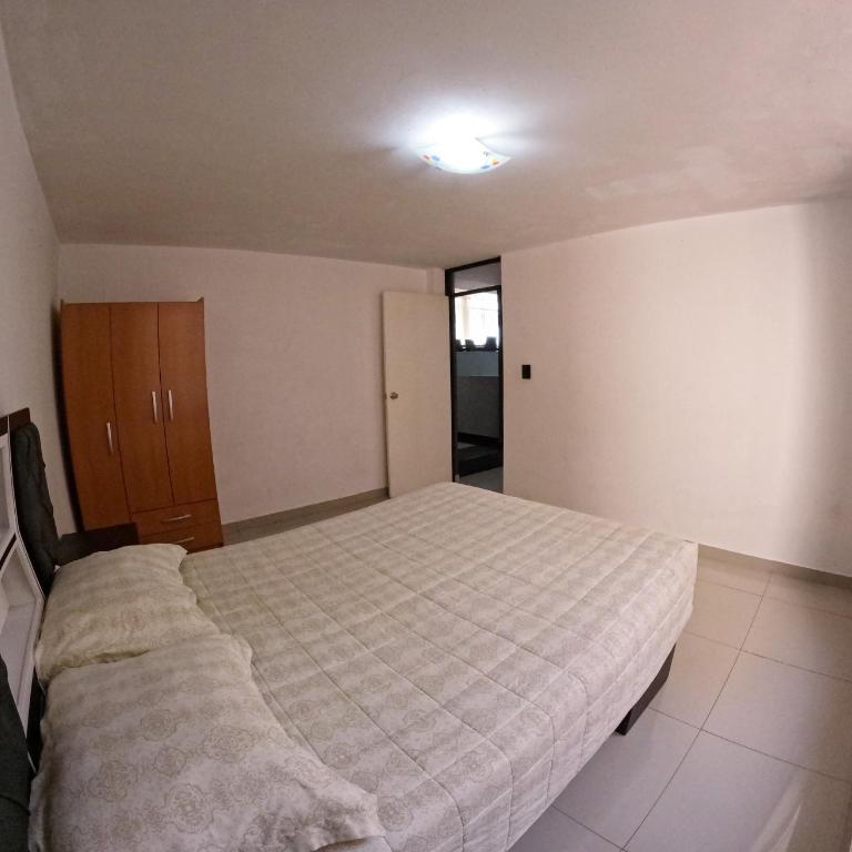 Departamento amplio y bonito en Arequipa - Apartamento de 3 dormitorios con balcón - 12
