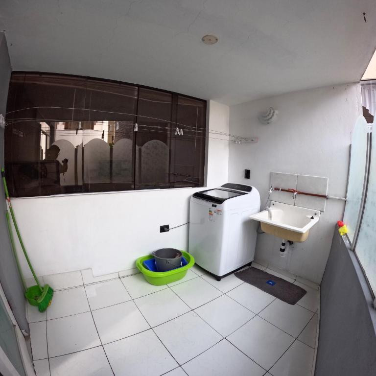 Departamento amplio y bonito en Arequipa - Apartamento de 3 dormitorios con balcón - 32