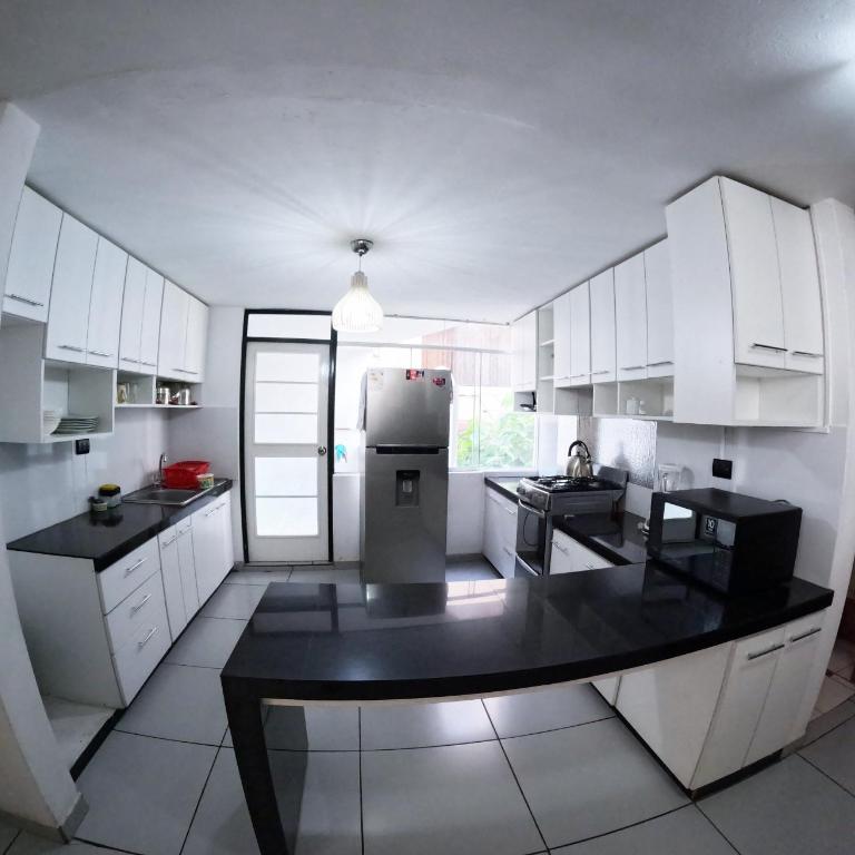 Departamento amplio y bonito en Arequipa - Apartamento de 3 dormitorios con balcón - 21