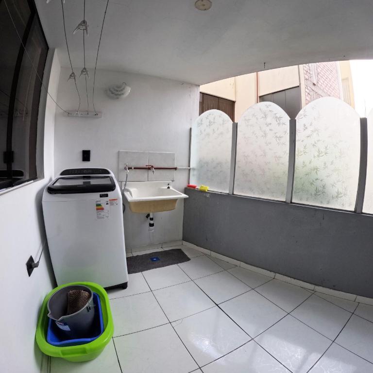 Departamento amplio y bonito en Arequipa - Apartamento de 3 dormitorios con balcón - 33