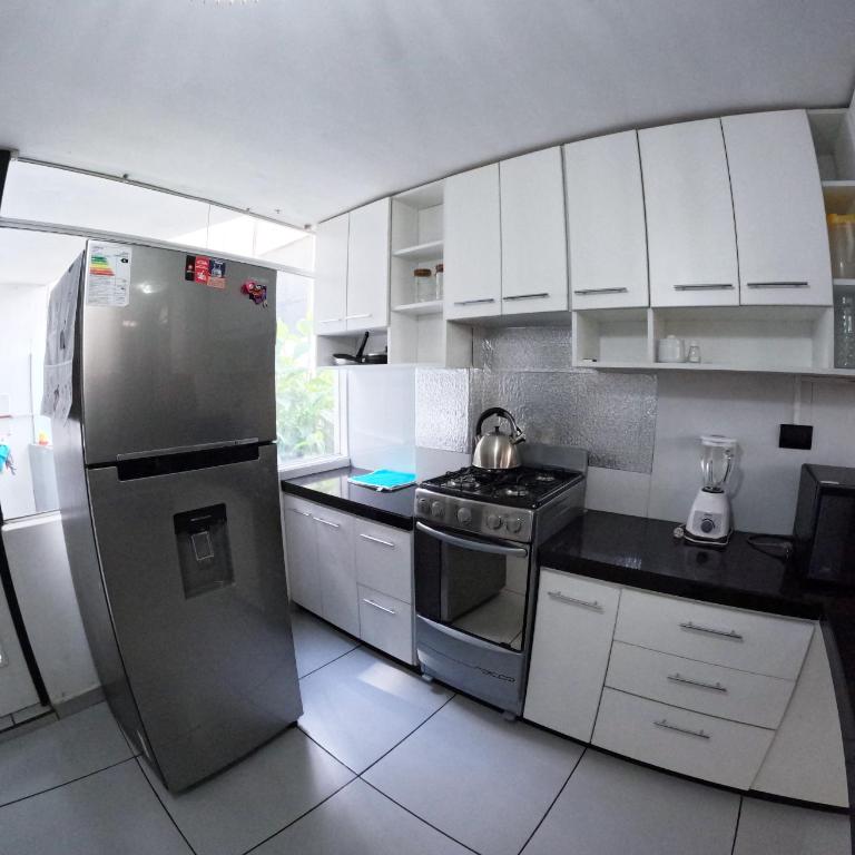 Departamento amplio y bonito en Arequipa - Apartamento de 3 dormitorios con balcón - 24