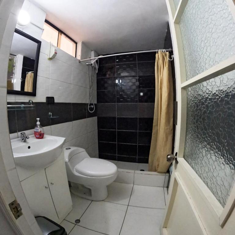 Departamento amplio y bonito en Arequipa - Apartamento de 3 dormitorios con balcón - 27