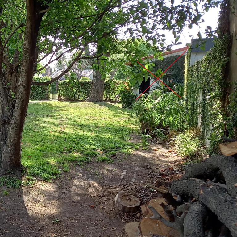 Casa de Huéspedes Muñiz sobre parque de 1000m2, 1 dormitorio, 20m2 cubiertos, baño con ducha, pileta cilíndrica de 3x076 - Casa con 1 dormitorio - 24