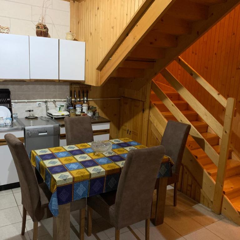 Guest House Đina - Four-Bedroom House - 22
